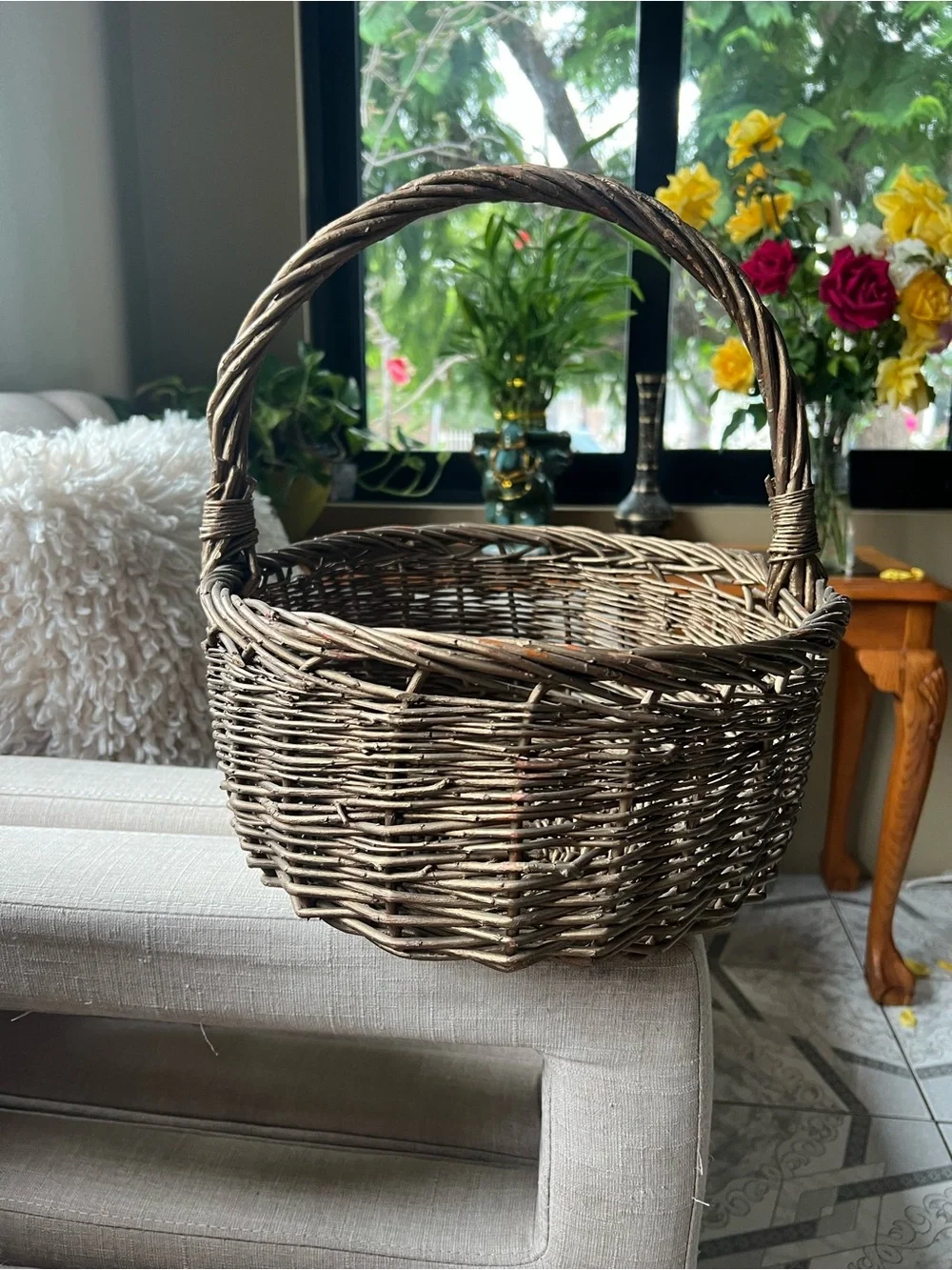Woven Brown Decorative Willow Picnic Basket with Handle